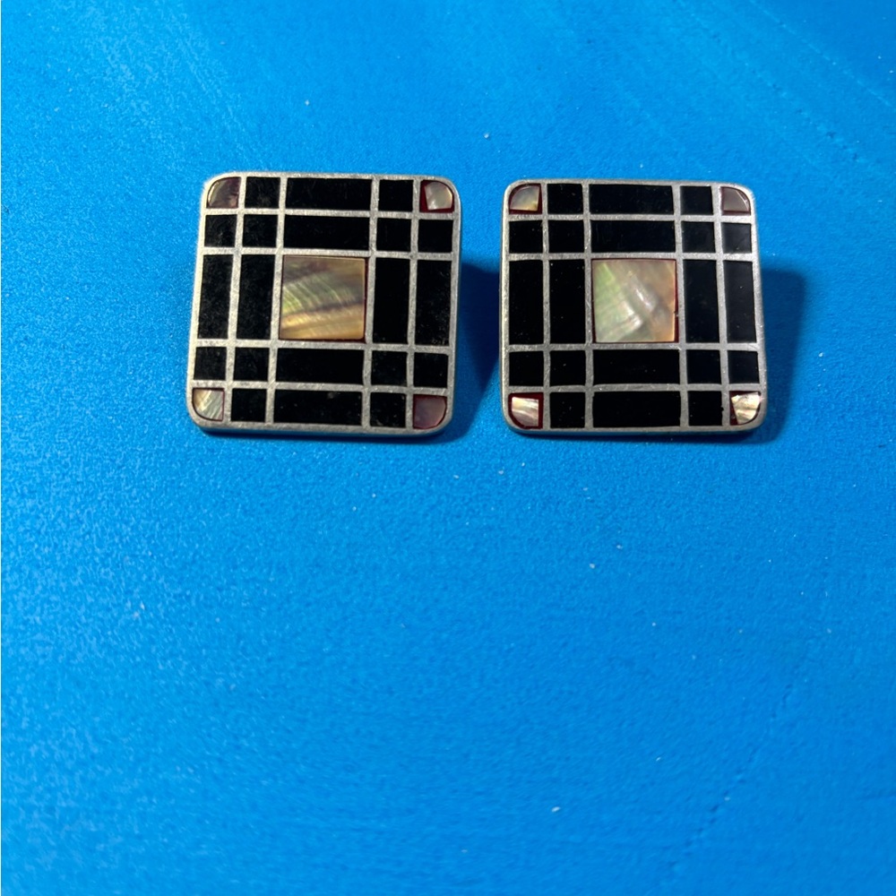 Geometric Black Onyx & Mother-of-Pearl Square Earrings - Picture 2 of 4